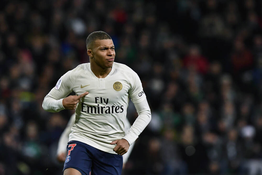 “亚洲飞人”退役后首次发声：百米历史留下苏炳添三个字已是成功